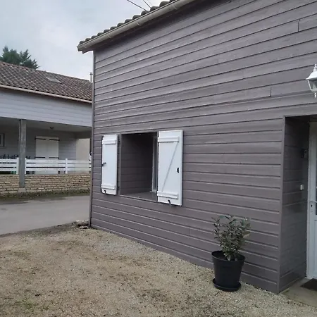 Holiday home A La Campagne En Pays Mellois Lezay